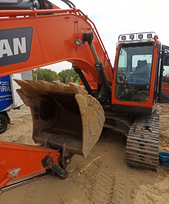 Установка ГЛОНАСС/GPS на экскаватор Doosan DX225LCA Установка ГЛОНАСС/GPS на экскаватор Doosan DX225LCA