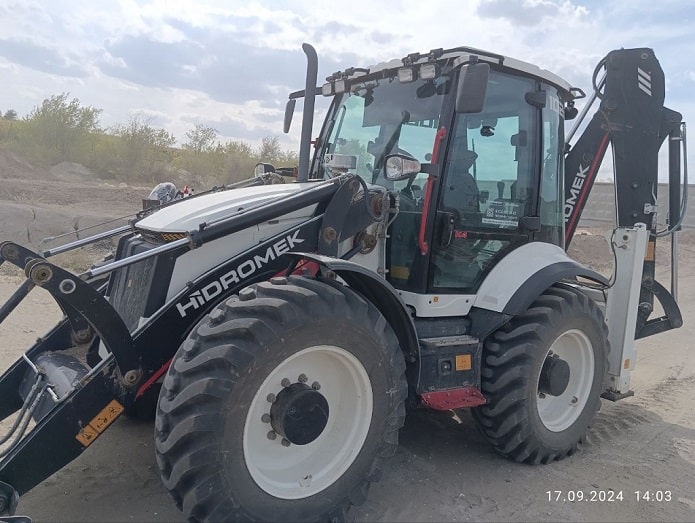 Установка ГЛОНАСС/GPS на экскаватор-погрузчик Hidromek 102s Установка ГЛОНАСС/GPS на экскаватор-погрузчик Hidromek 102s